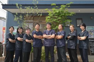にこぐさ鍼灸整骨院グループ集合写真